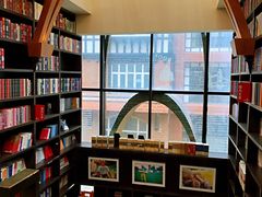 -钟书阁(松江泰晤士小镇店)