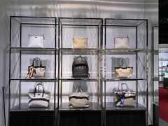 -Gucci(首创奥特莱斯店)