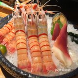 毕竟现在自助餐也竞争的激烈 涨价的涨价 也算拔草过了