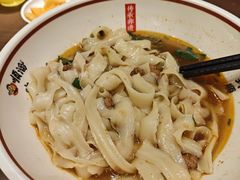 -顺溜·手工刀削面·黑金店(铜锣湾店)