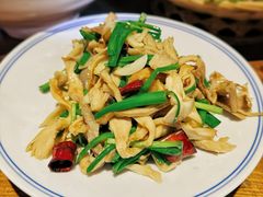 -蜗牛的家旅行主题云南菜餐厅.小酒馆(护国寺店)