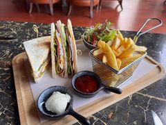 -时光吧·大堂吧·丽江和府洲际度假酒店