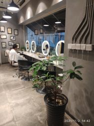 -时尚殿堂明星门店