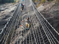 -天门沟九州驿站树上汤泉