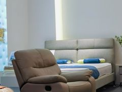 -百安居装修建材卖场(南山店)