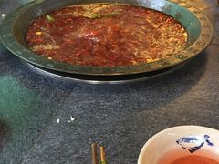 -茅草房·河畔园林火锅