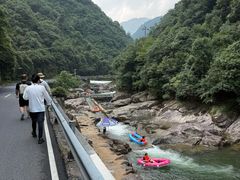 -安吉龙王山峡谷漂流