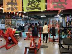 -KingBull私教健身&格斗订制(龙井商业中心店)