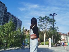 -宏帆巴人广场(石岭大道店)