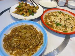 -雪乡人家东北菜·铁锅炖一切(高斯路店)