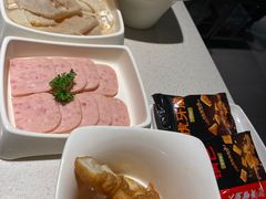-海底捞火锅鲜切牛肉主题店(长寿路店)