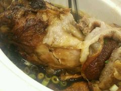 -老码头黑皮肘子锅包肉(赣水路店)