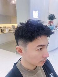 -十六番发型师事务所