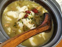 -周鱼小馆石锅酸菜鱼(活力汇店)