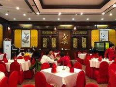 大堂-九花山烤鸭店