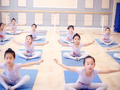 -艺彩童馨舞蹈培训学校(西湖道校区)