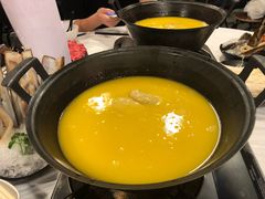 -鲜入围煮花胶鸡海鲜火锅