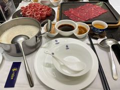 -红鼎豆捞·非遗鲍皇汤火锅(宝丰路店)