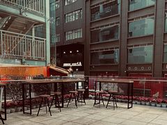 -瑞幸咖啡(大都会东方广场店)