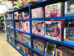 -逝水玩具折扣店