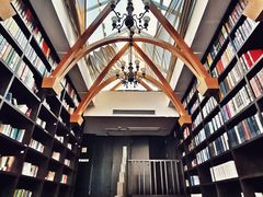 -钟书阁(松江泰晤士小镇店)