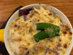 白汁芝士鸡皇饭-more than meow吴止猫主题餐厅(承德 中船汇店)