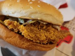 麦辣鸡腿汉堡现磨拿铁组合-麦当劳(东方时代广场分店)
