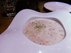 奶油蘑菇汤-清真·艾美可餐厅(大悦汇店)