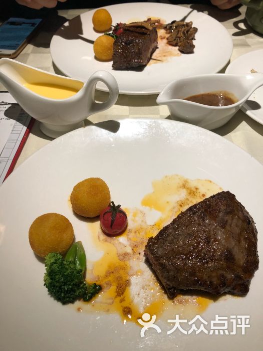 西堤厚牛排(上海大宁国际店)的点评