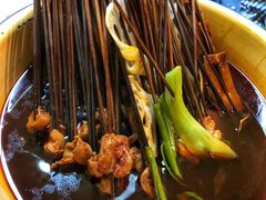 -拈签一笑黄牛肉辣卤串串