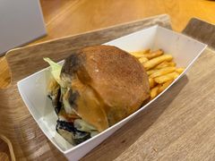 -美食小镇·观赏珍稀鸟类·长隆熊猫酒店