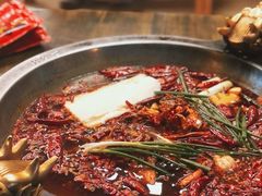 红锅-黄潇洒老火锅(九眼桥宏济巷店)
