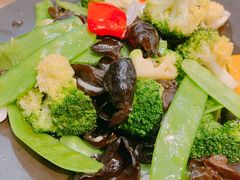 橄榄油炒田园时蔬-港丽餐厅(高德置地店)