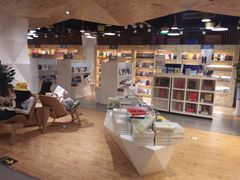 -新华里咖啡书吧(新华书店小寨店)