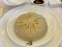陈士荣蟹黄汤包-鸿运酒楼