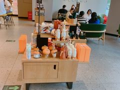 零售区-星巴克臻选(郑州中原万达店)