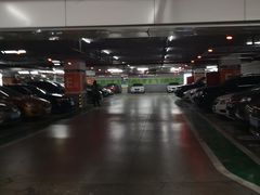 -苏宁广场-停车场