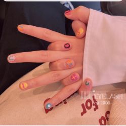-吉吉靓甲美睫