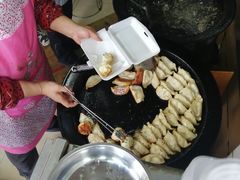 -黄阿姨锅贴大王(万航渡路店)