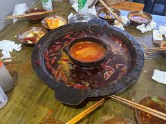 -黄潇洒老火锅(九眼桥宏济巷店)