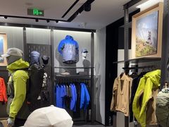 -ARC'TERYX始祖鸟(北京王府中环店)