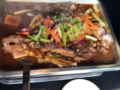 -鸣记脆皮烤鱼·海鲜烤鱼(三八广场店)