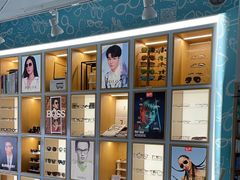 -英伦眼镜蔡司依视路折扣店(通州万达店)