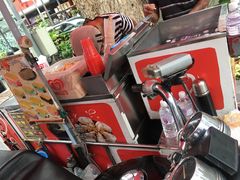 -詹爷爷乌节路街头冰淇淋