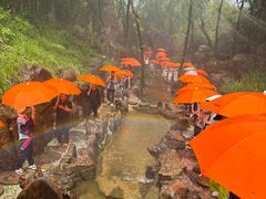 -雪山彩虹谷景区