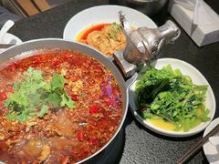 -万重锦·人文川菜馆(骡马市店)