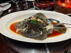 干菜蒸多宝鱼-杭州西子湖四季酒店·金沙厅