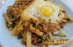 Duck Offal Stir-fried with Rice Noodles