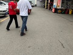 -路路通百辰汽车服务连锁(三合店)