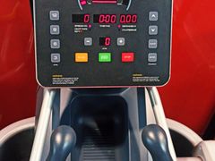 -英特健身俱乐部